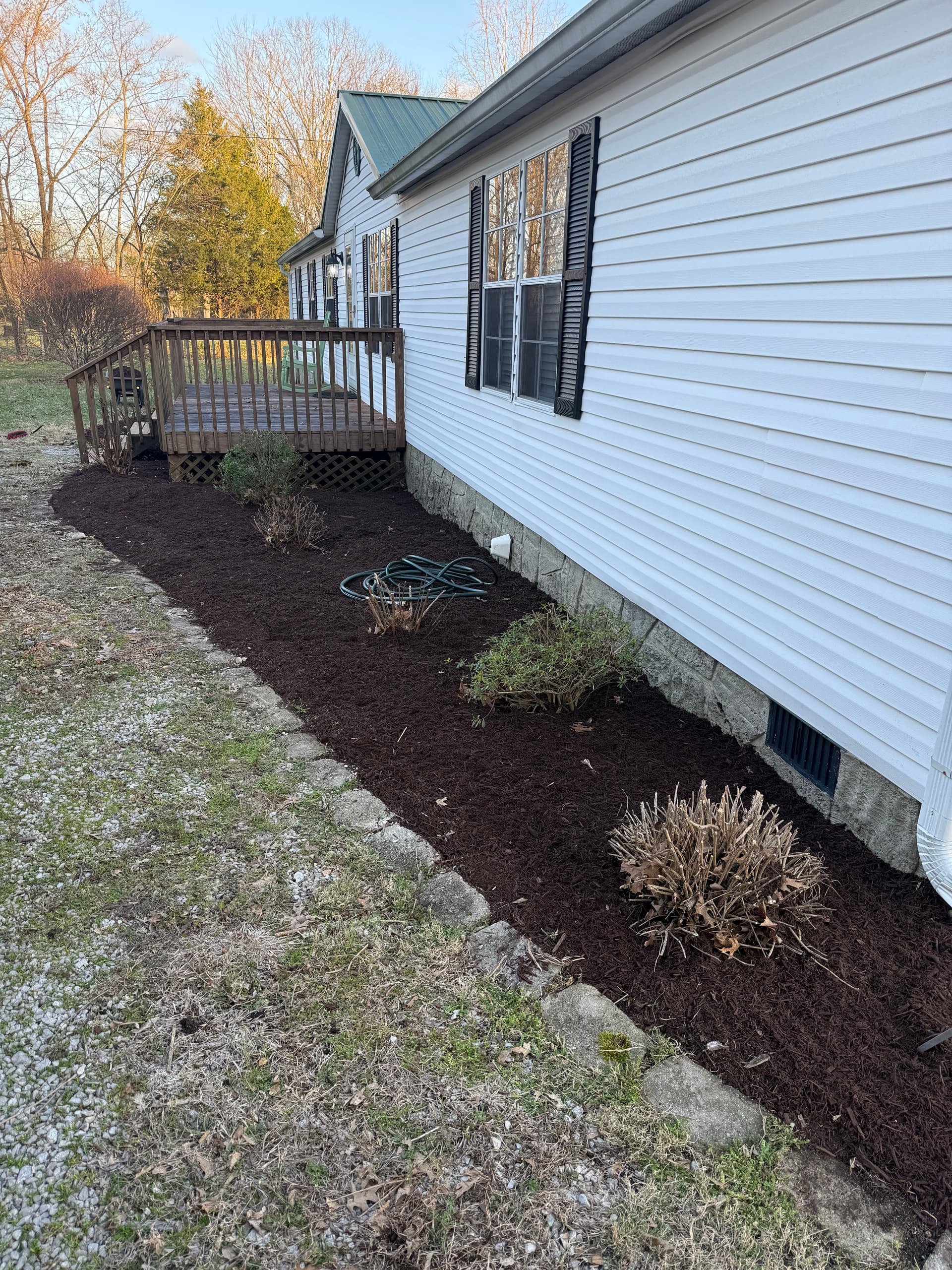 Gallery photos for Fresh Mulch, Trimmed Bushes, and a Clean Mow All in One Visit: Image #1